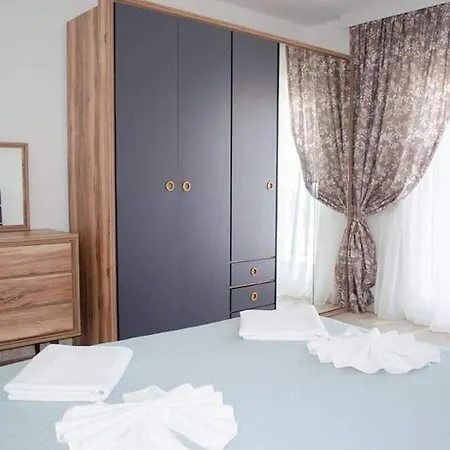 3+1 Duplex With Security, Beach And Nice Seaview *